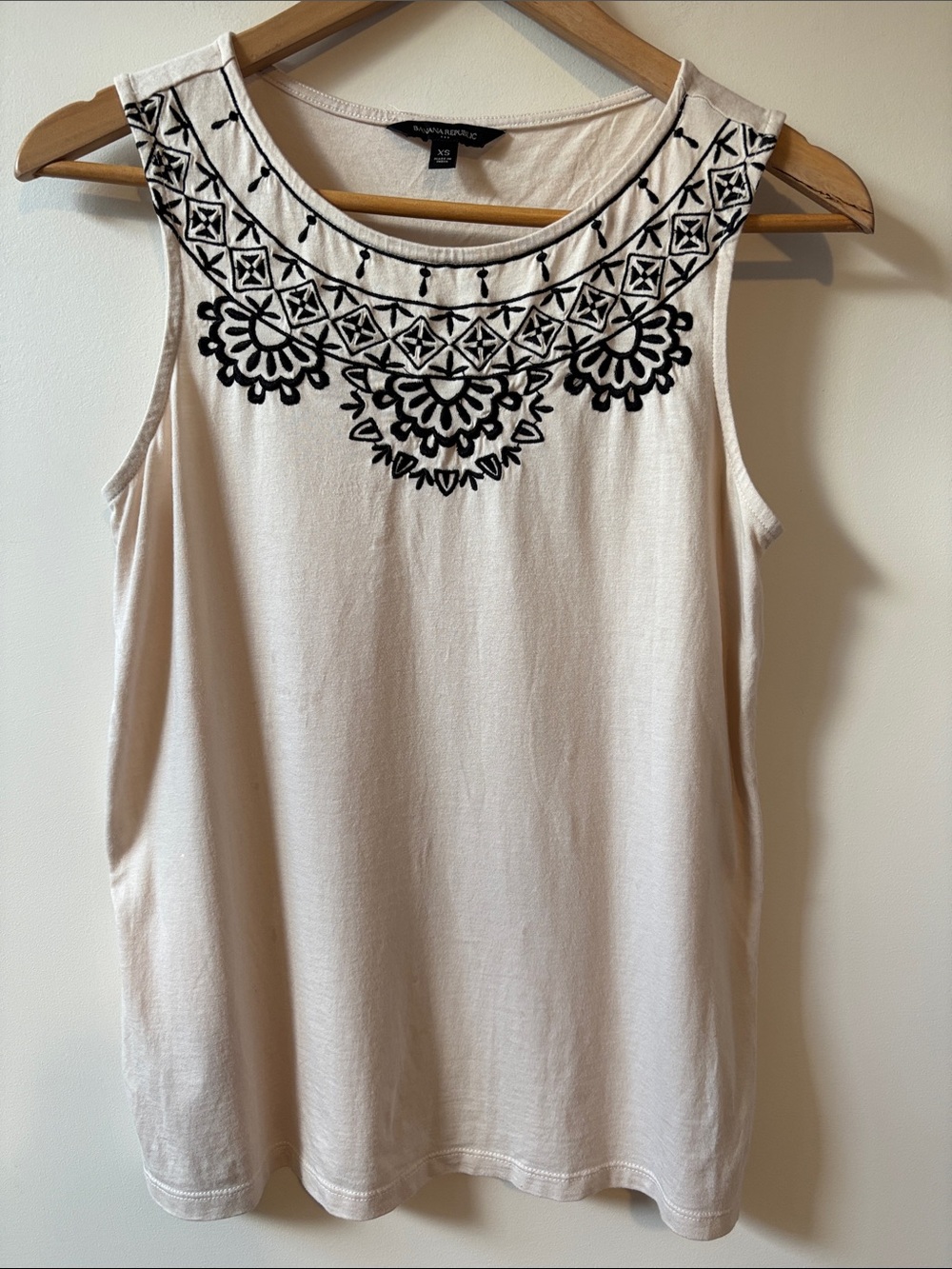 Banana Republic Cream Tank with Black Embroidered Yoke
